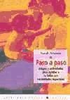 Portada de PASO A PASO. JUEGOS Y ACTIVIDADES PARA AYUDAR A TU BEBE CON