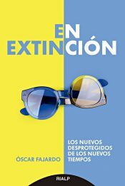 Portada de En extinci&oacute;n