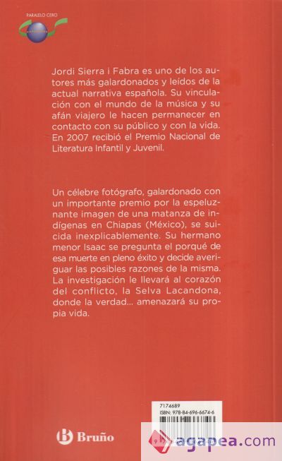 Un hombre con un tenedor en una tierra de sopas