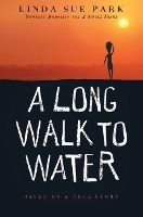 Portada de A Long Walk to Water: Based on a True Story