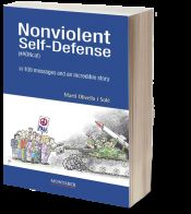 Portada de Nonviolent Self-Defense (#ADNcat) in 100 messages and an incredible story