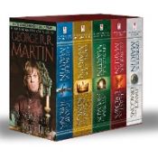 Portada de George R. R. Martin's a Game of Thrones 5-Book Boxed Set (Song of Ice and Fire Series): A Game of Thrones, a Clash of Kings, a Storm of Swords, a Feas