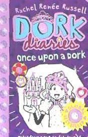 Portada de DORK DIARIES 8 ONCE UPON A DORK