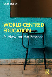 Portada de World-Centred Education