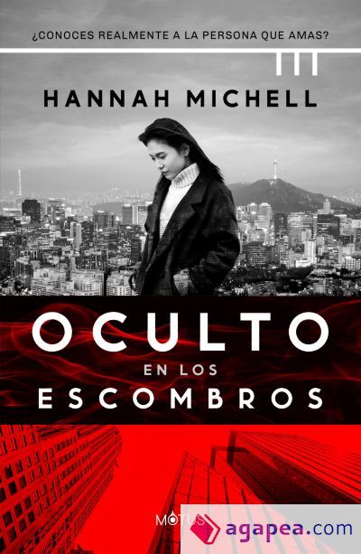Oculto en los escombros