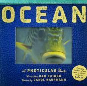 Portada de Ocean: A Photicular Book
